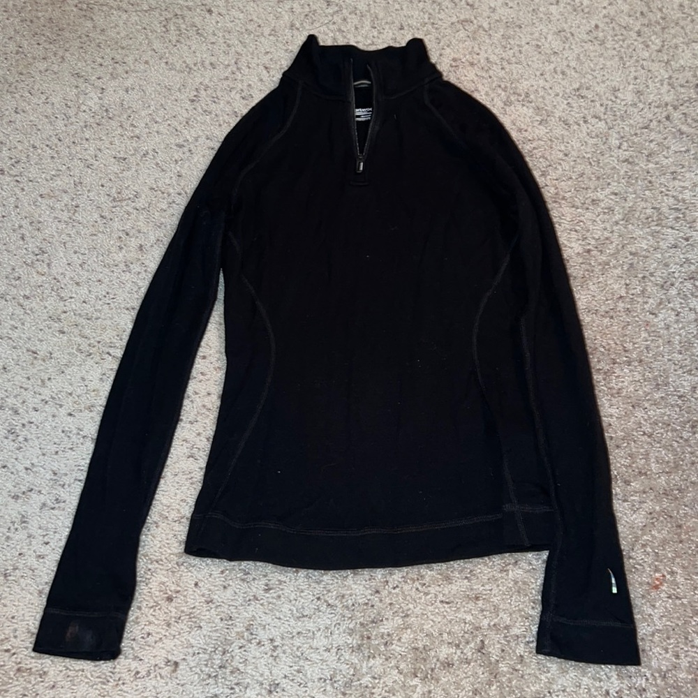 Smart wool black long sleeved top